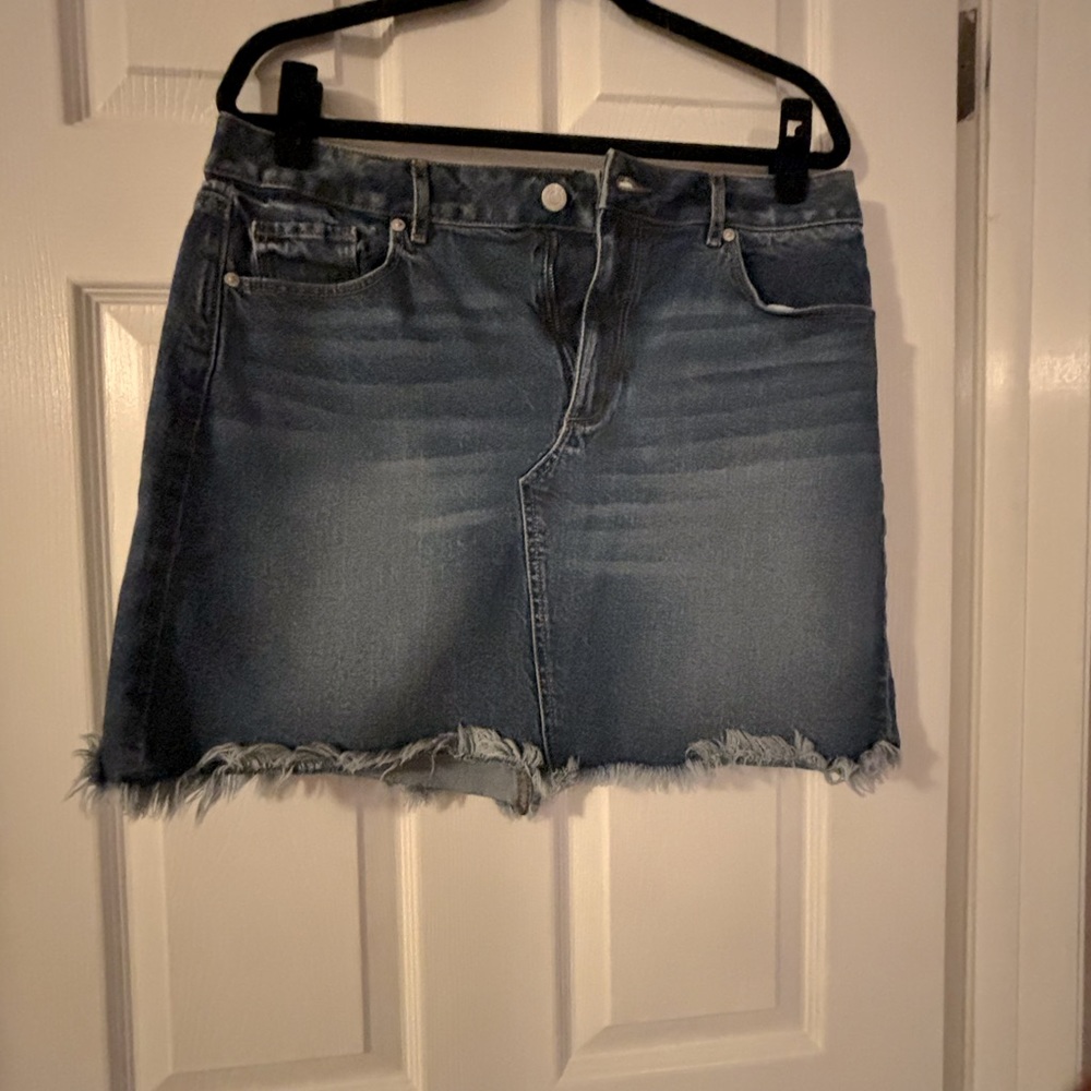 NWOT Frayed Hem Mini Skirt Sz 12 Petite